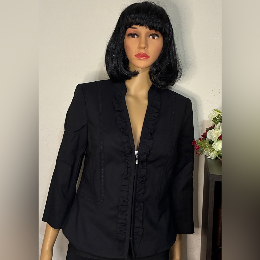 NWT White House Black Market Black Crop Zip Jacket Sz 10 $138 Retail Ruffle trim